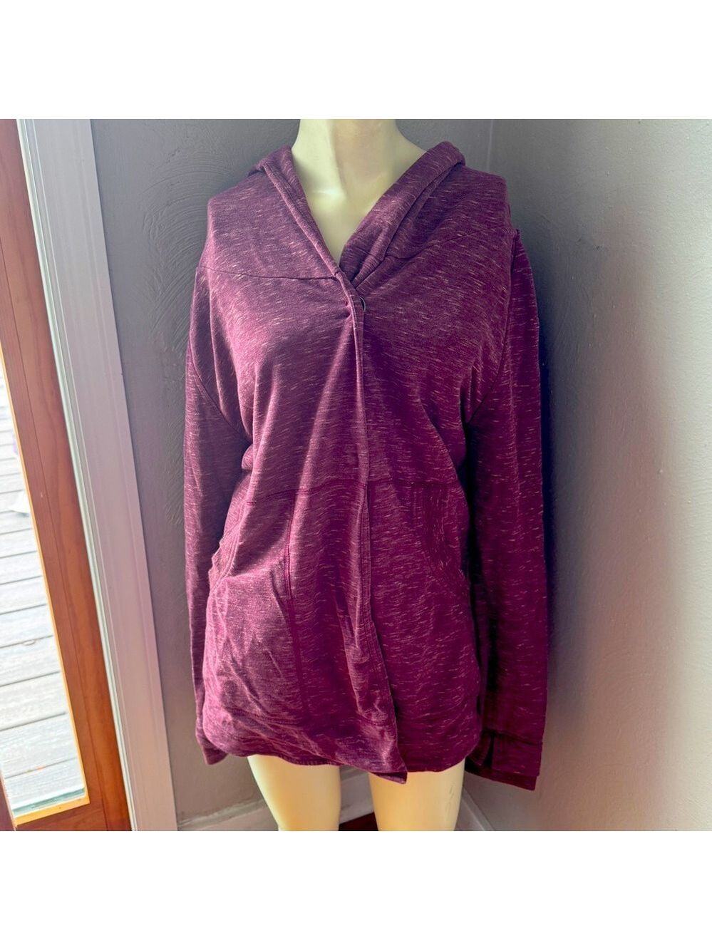 Lululemon maroon hoodie button closure size 4